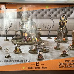 Disney Halloween Village Set