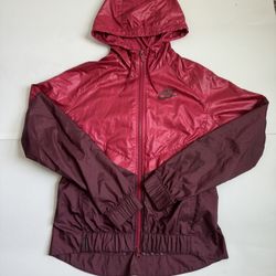 Nike Unisex Red Storm Dri Fit  Light Windbreaker Jacket Small