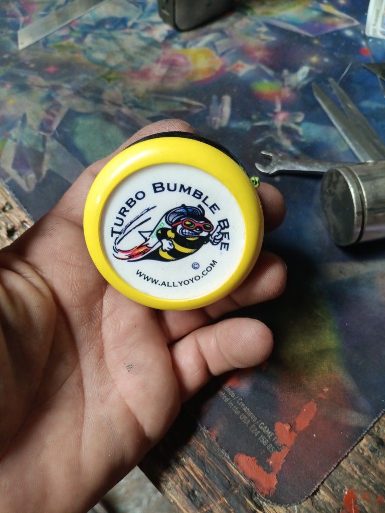 Classic Bumble Bee Yo Yo!