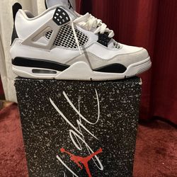 Jordan 4 Military Black