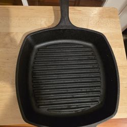 Lodge Cast Iron Grill Pan – 10” – Excellent Condition