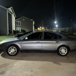 2006 Ford Taurus