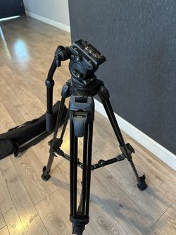Fancier brand Tripod With Fluid Head And Bag - Heavy Duty Working Perfectly