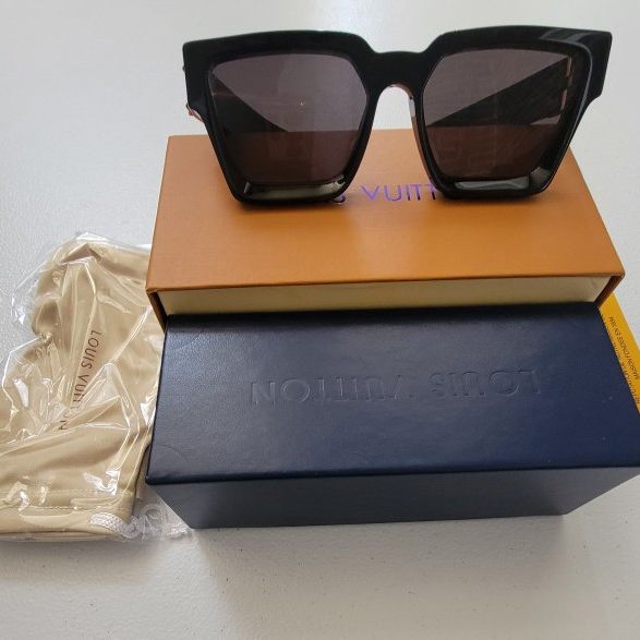 White Louis Vuitton Millionaire Sunglasses Unisex for Sale in Miami, FL -  OfferUp