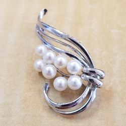 Pin Classic Pearl And Sterling silver 