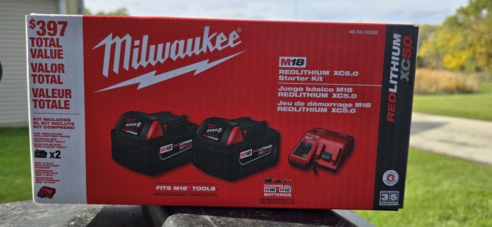 Milwaukee M18 Red Lithium Charger And 2 XC 5.0 Batteries Kit