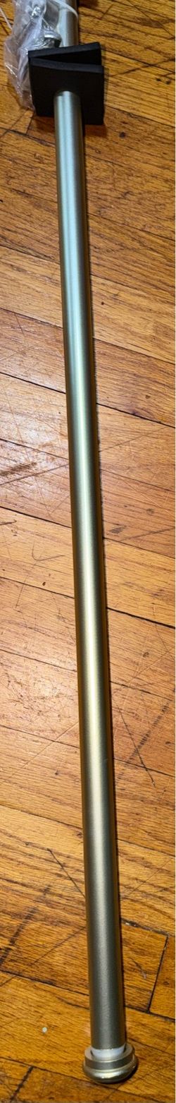 Topper 1" Adjustable Iron Single Curtain Rod 36”-72”