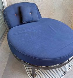 $600 ARIZONA IRON ROUND LOUNGE CHAIR WITH SUNBRELLA CUSHIONS