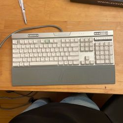 Gaming mechanical keyboard