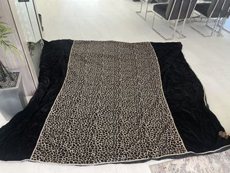 Leopard Duvet Cover + 2 Shams - King Size