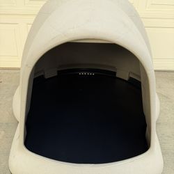 XL Dog House