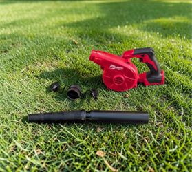 💨Milwaukee
M18 18V Compact Blower    Firm Price