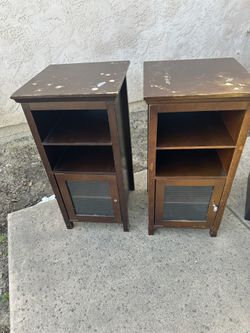 PAIR OF NIGHTSTANDS