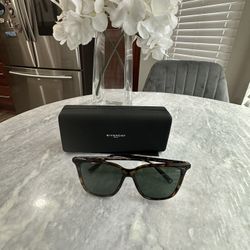 preowned GIVENCHY women sunglasses