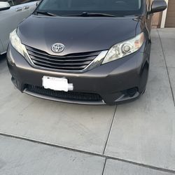 2017 Toyota Sienna