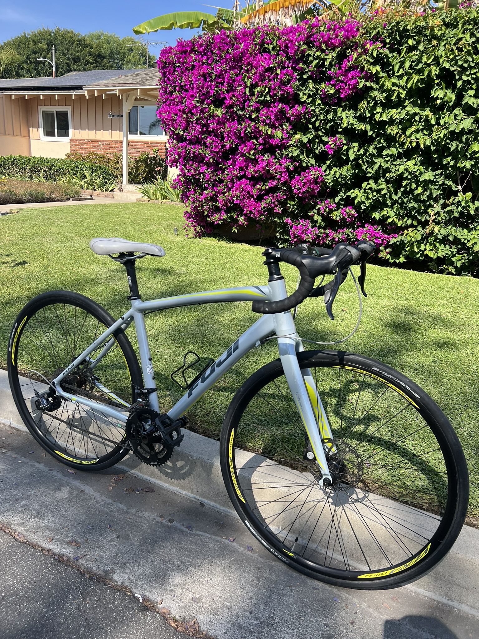 2016 Fuji Finest Bike 52 Cm
