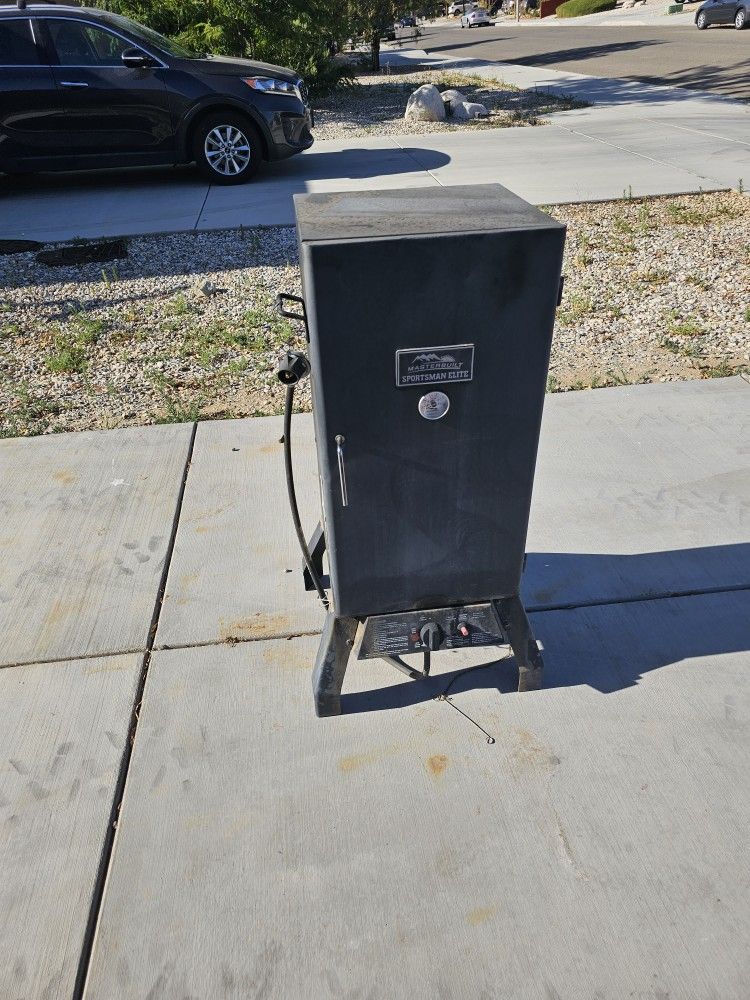 Used Masterbuilt Propane Gas Smoker