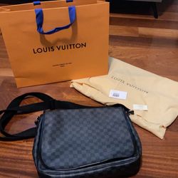 Louis Vuitton Daniel MM crossbag