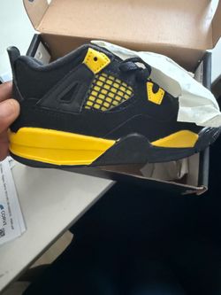 Jordan 4s