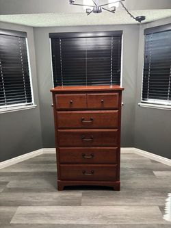 5 Drawers Dresser