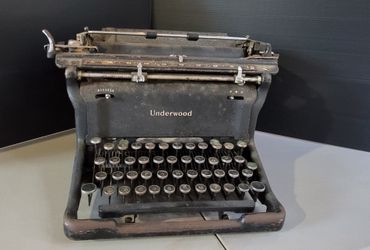 Vintage Underwood Typewriter