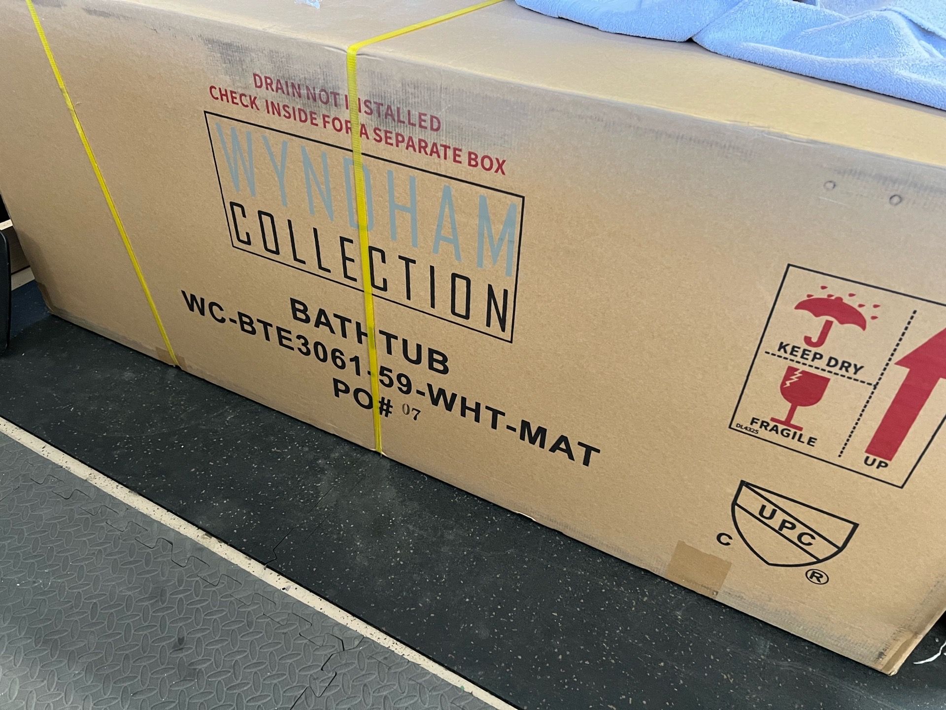 For Sale OR Trade: ***Brand NEW Free Standing Tub *** (NOT a FREE tub)