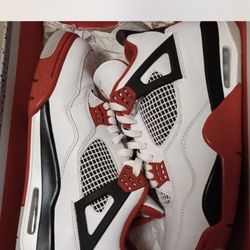 Jordan 4 Fire Red BRAND NEW MUST GO 