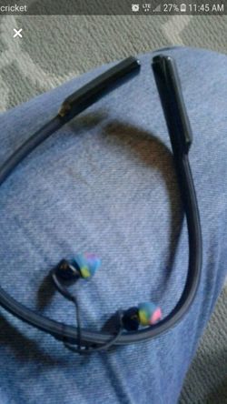 Bluetooth skullcandy headsets