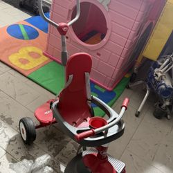 Radio Flyer Stroll N Strike 