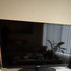 Samsung TV with remote control  (40 inch)