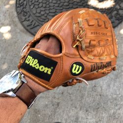 Wilson 11 pattern Baseball Glove
