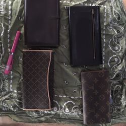 Coach, Gucci, L.V And La Tour De Eiffel Wallets