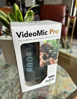 NEW Sealed Unopened RØDE VideoMic Pro On-Camera Shotgun Microphone