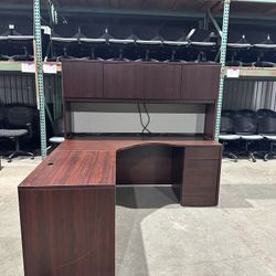 OFFICE DESK L-SHAPE WITH HUTCH 