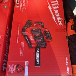 Milwaukee M18 18V Lithium-Ion PACKOUT 6-Port Rapid Charger