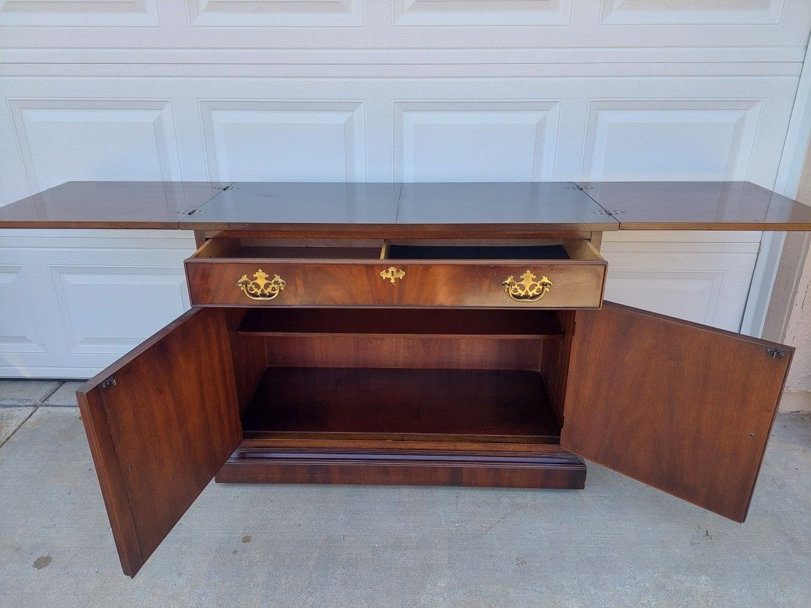 Drexel Rolling Cart Cabinet Server