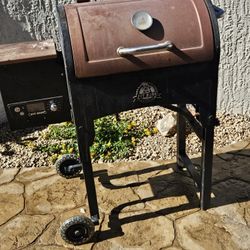 Pit Boss Pellet Smoker Grill