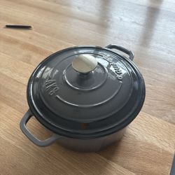 Both Cast Iron Dutch Pot 