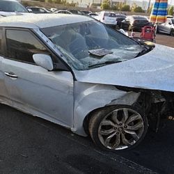 2015 Veloster 1.6 Regular For parts 