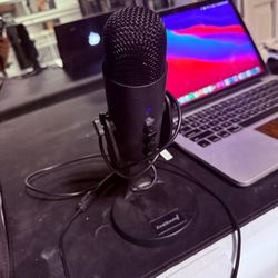 Podcast microphone