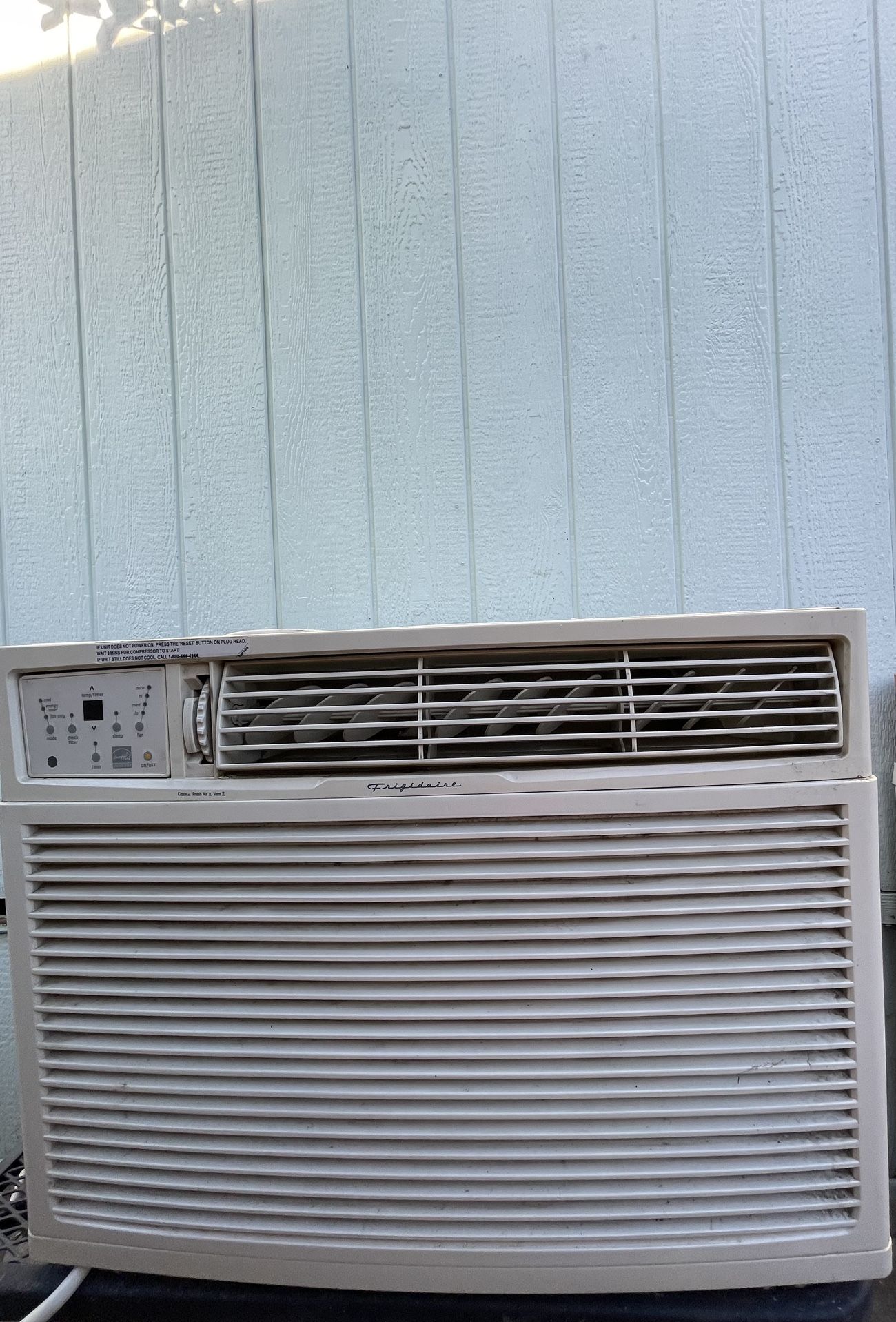 Frigidaire FAM157S1A Air Conditioner 15,100 BTU