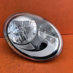 2012 - 2019 Volkswagen Beetle Right Passenger Side Halogen Headlight OEM