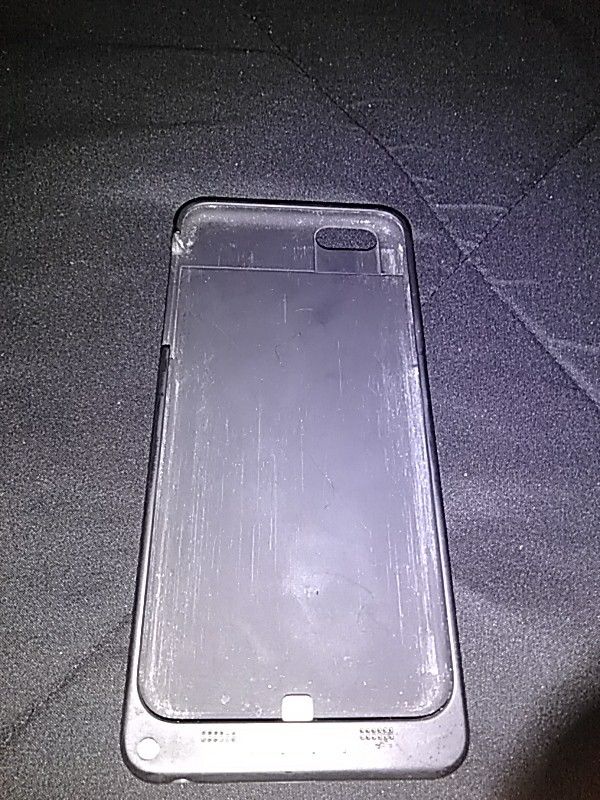 IPhone 6+ charger/case