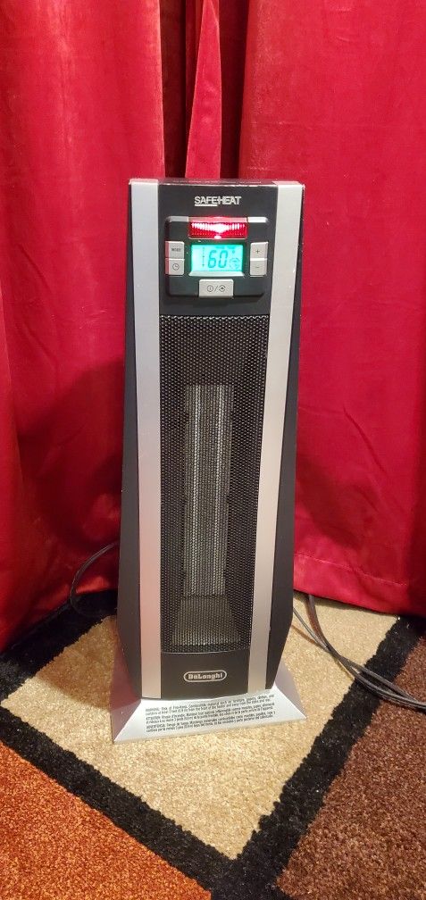 DeLonghi TCH6590ER 22 In Ceramic Tower Heater