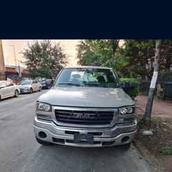 PICK UP TRUCK