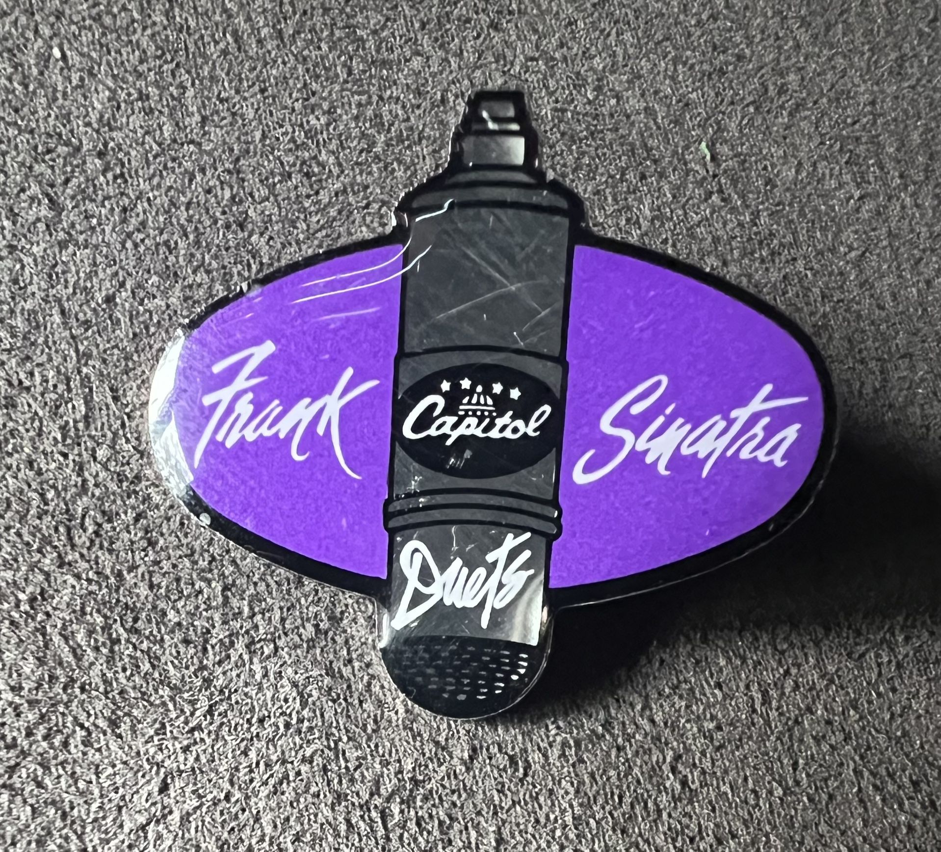 FRANK SINATRA CAPITAL RECORDS DUETS PROMOTIONAL HAT/LAPAL PIN