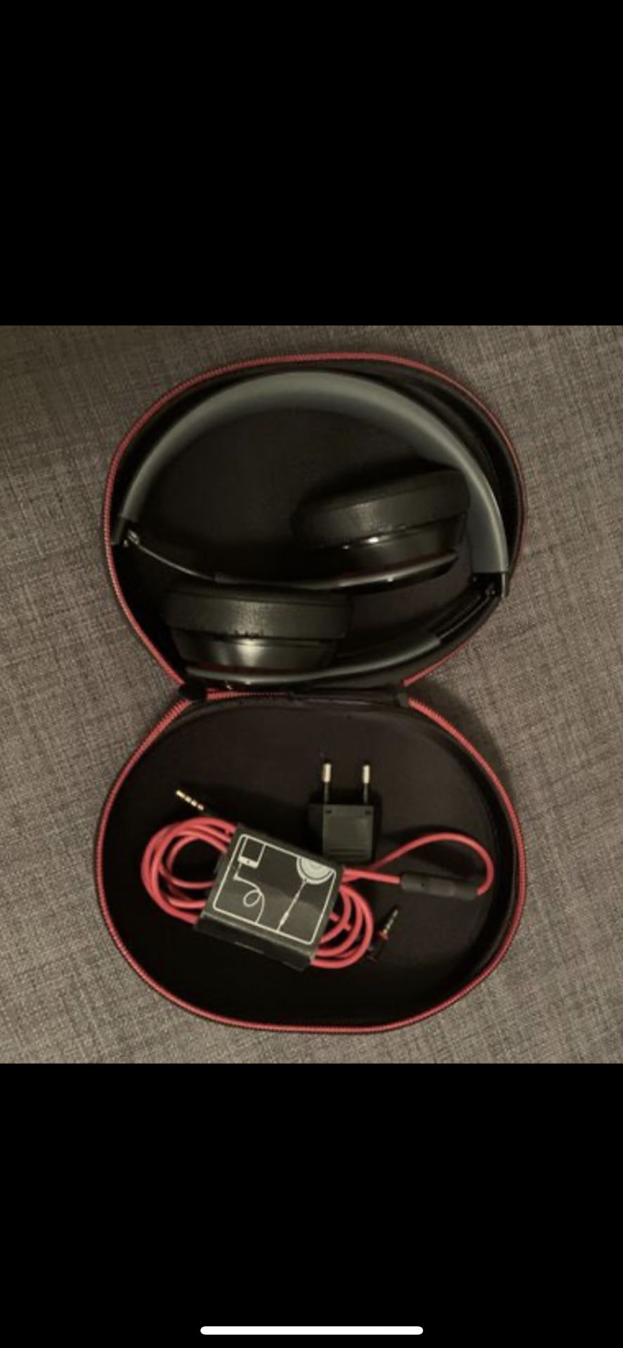 Beats solo 2 wireless headphones