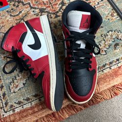 Air Jordan 1 mid
