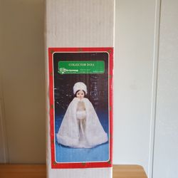 Vintage House of Lloyd 1988 "Christmas Around the World" Porcelain Doll.. 