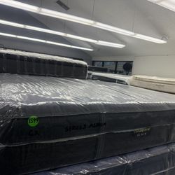 KING SIZE SIMMONS BEAUTYREST BLACK SERIES 3 (MEDIUM) MATTRESS & BOX SPRINGS BED SET